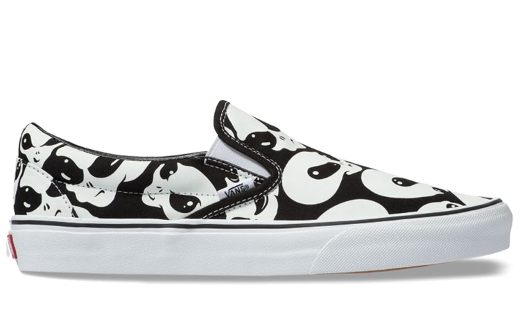 Order Vans Classic Slip-On 'Fantasmas Alienígenas' VN0A4BV3TB1