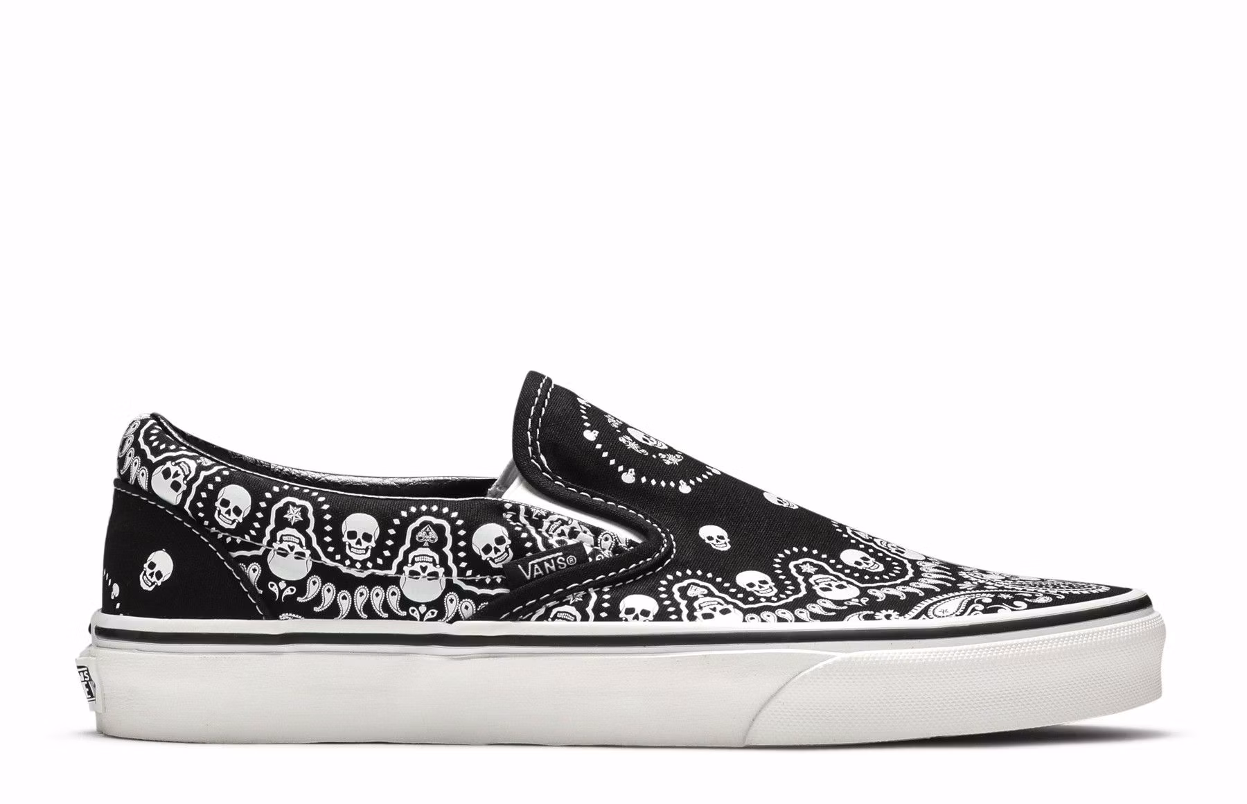 vans-classic-slip-on-bandana-black