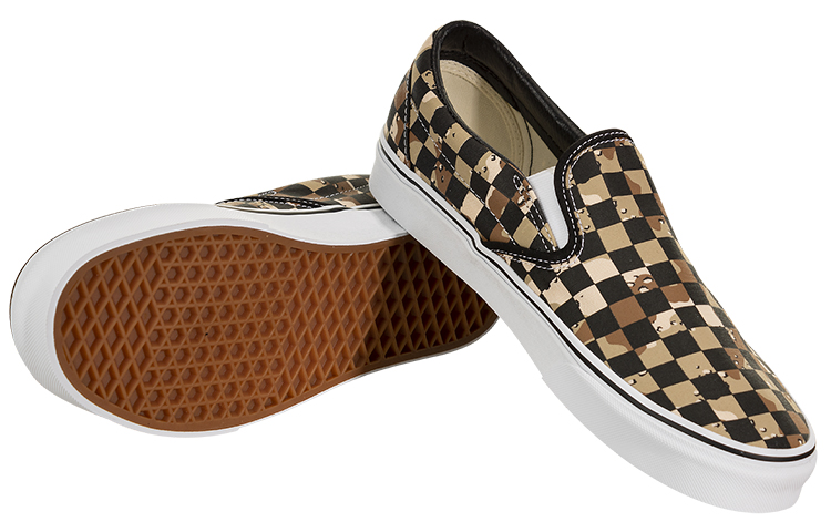 Shop Vans Slip-On Klasik 'Camo Desert Checkerboard' VN0A4BV3V4P