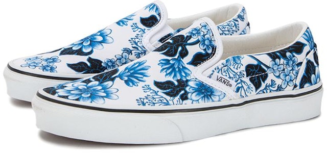 Vans 经典便鞋 '蓝色花卉' VN0A7VCFY6Z Lookbook Vans 经典便鞋 '蓝色花卉' VN0A7VCFY6Z