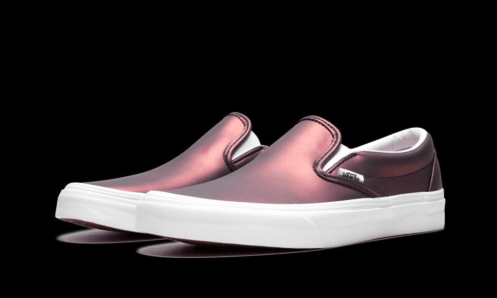 Order Vans 经典套穿鞋“静谧金属 - 红色” VN0A38F7QAC