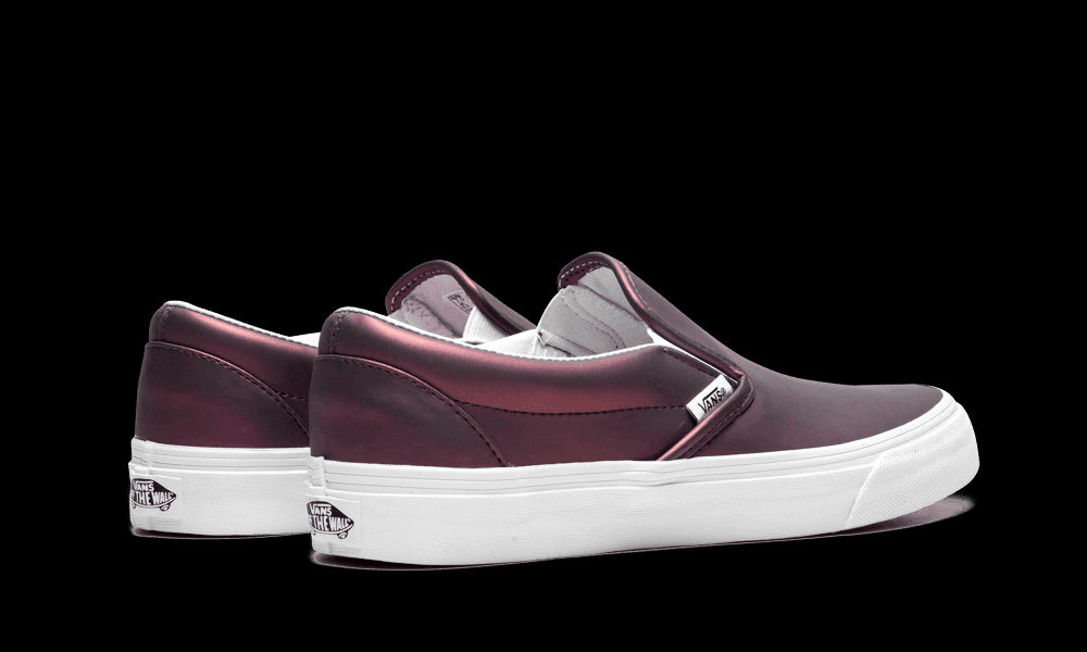 Lookbook Vans 经典套穿鞋“静谧金属 - 红色” VN0A38F7QAC