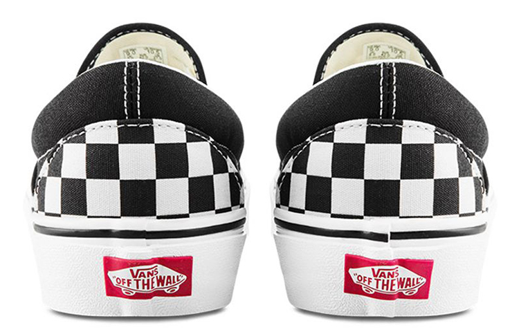 Shop バンズ クラシックスリッポン "ペイントドリップチェッカー" VN0A5AO86UP