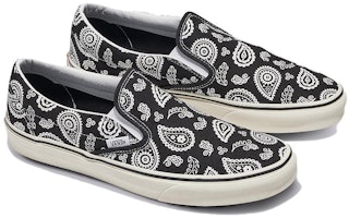 Vans Slip-On Klasik 'Primavera Paisley - Hitam' VN0009Q7BMA Lookbook Vans Slip-On Klasik 'Primavera Paisley - Hitam' VN0009Q7BMA