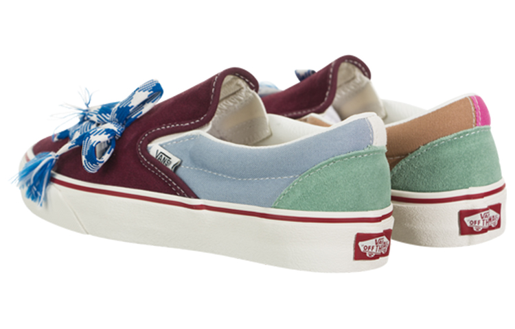 Lookbook Vans Klasik Slip-On &#x27;Merah Biru&#x27; VN0A4BV3V8W