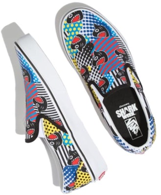 Vans 经典套脚鞋 '鲨鱼周' VN0A4BV3V9D Shop Vans 经典套脚鞋 '鲨鱼周' VN0A4BV3V9D