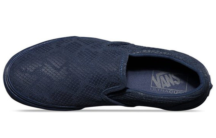 Shop Vans 經典鞋款 "滑入" 藍色蛇紋