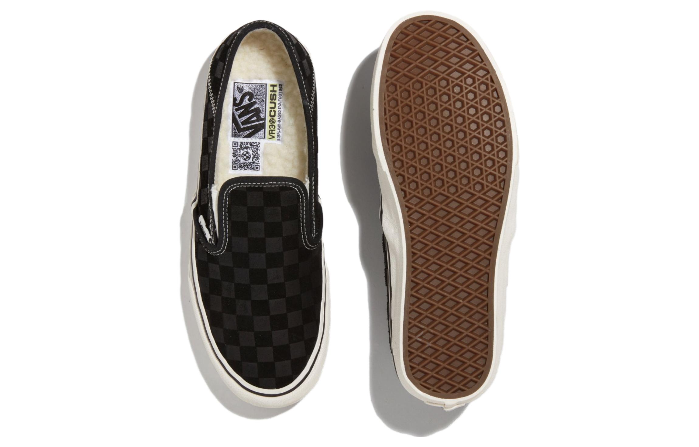 Lookbook Vans Classic Slip-On Checkerboard 'Hitam' VN0A4BX8T5O