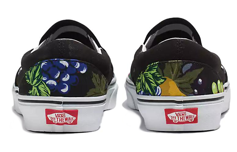 Purchase Vans Classic Slip-On Buah Skull 'Hitam Multi' VN0A7Q5DY28