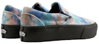 Shop Vans Classic Slip-On Platform 'Velvet Tie-Dye' Lelaki Perempuan VN0A3JEZQ6E