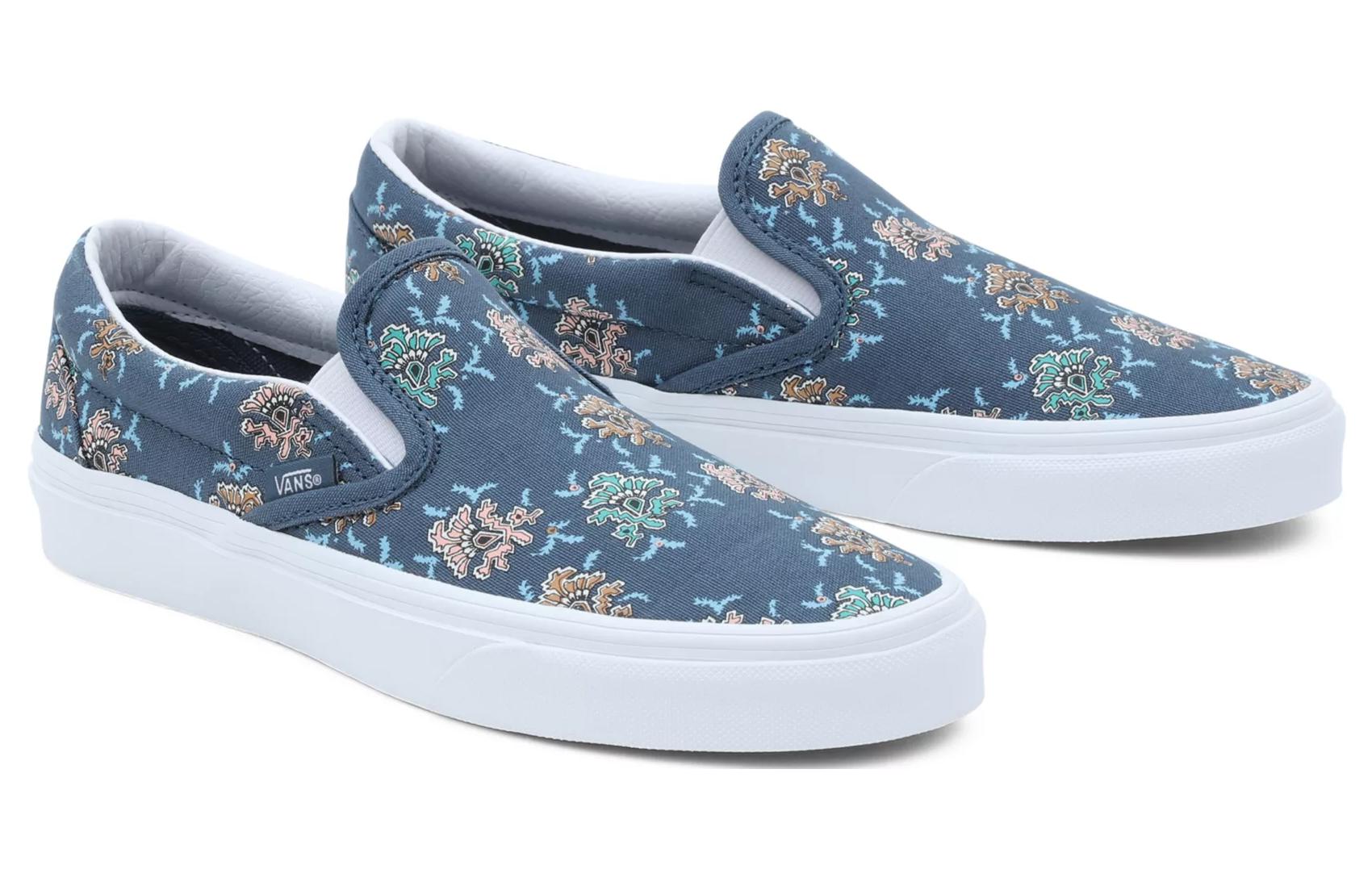 Lookbook Vans クラシックスリッポン (ブルー) VN0A7Q5DTEA