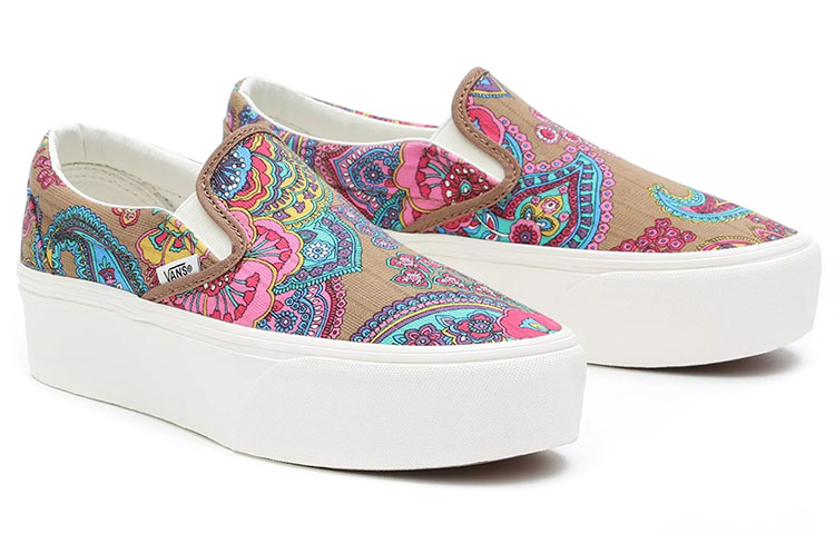 Lookbook 반스 클래식 슬립온 스택폼 (핑크 블루) VN0A7Q5RTBN