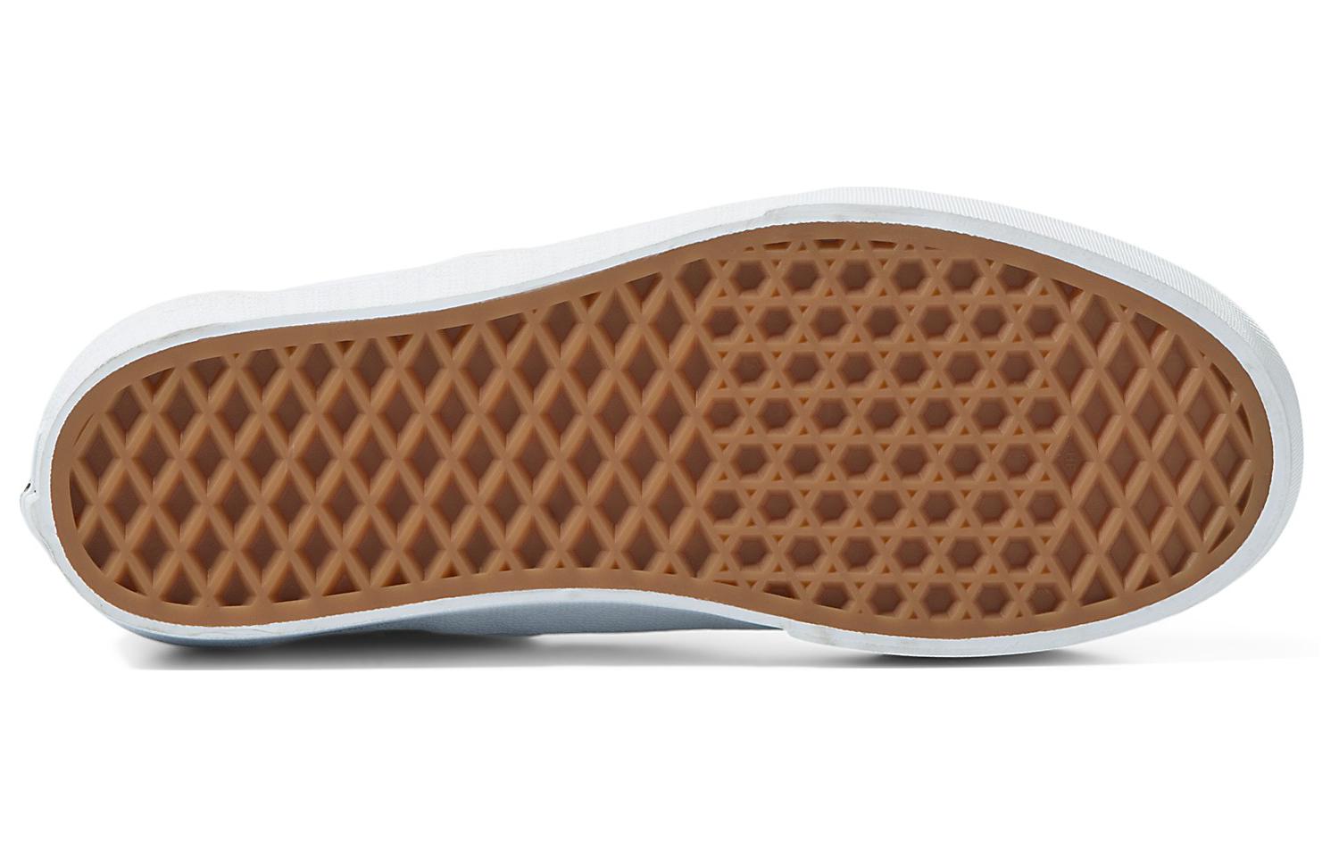 Shop Vans Classic Slip-On Stackform 'Putih' VN0A7Q5RW00