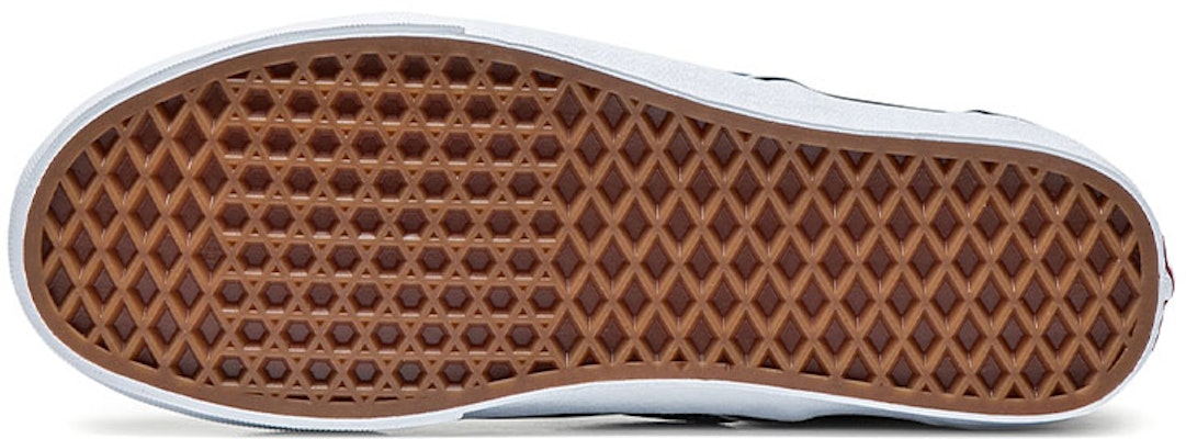 Vans Classic Slip-On 低筒休閒板鞋 男女通款 藍白色 Shop Vans Classic Slip-On 低筒休閒板鞋 男女通款 藍白色