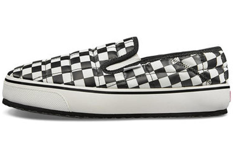 Vans Classic Slip Er 'Black White' VN0A3TKRKAG