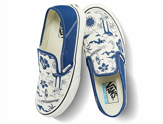 Vans蓝白滑板鞋男女款印花一脚蹬经典休闲鞋 VN0A5HYQAXV Shop Vans蓝白滑板鞋男女款印花一脚蹬经典休闲鞋 VN0A5HYQAXV