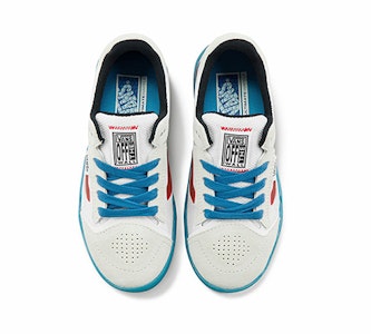 Vans经典休闲运动鞋 白/蓝/红 VN0A5HZ2WTM Lookbook Vans经典休闲运动鞋 白/蓝/红 VN0A5HZ2WTM