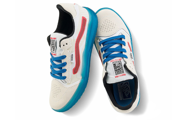 Shop 中童 Vans Classics 防滑耐磨輕便 低筒 滑板鞋 白藍