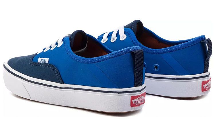 Lookbook Vans ComfyCush Authentic 'Azul Claro Azul Oscuro Blanco' VN0A3WM8VN9