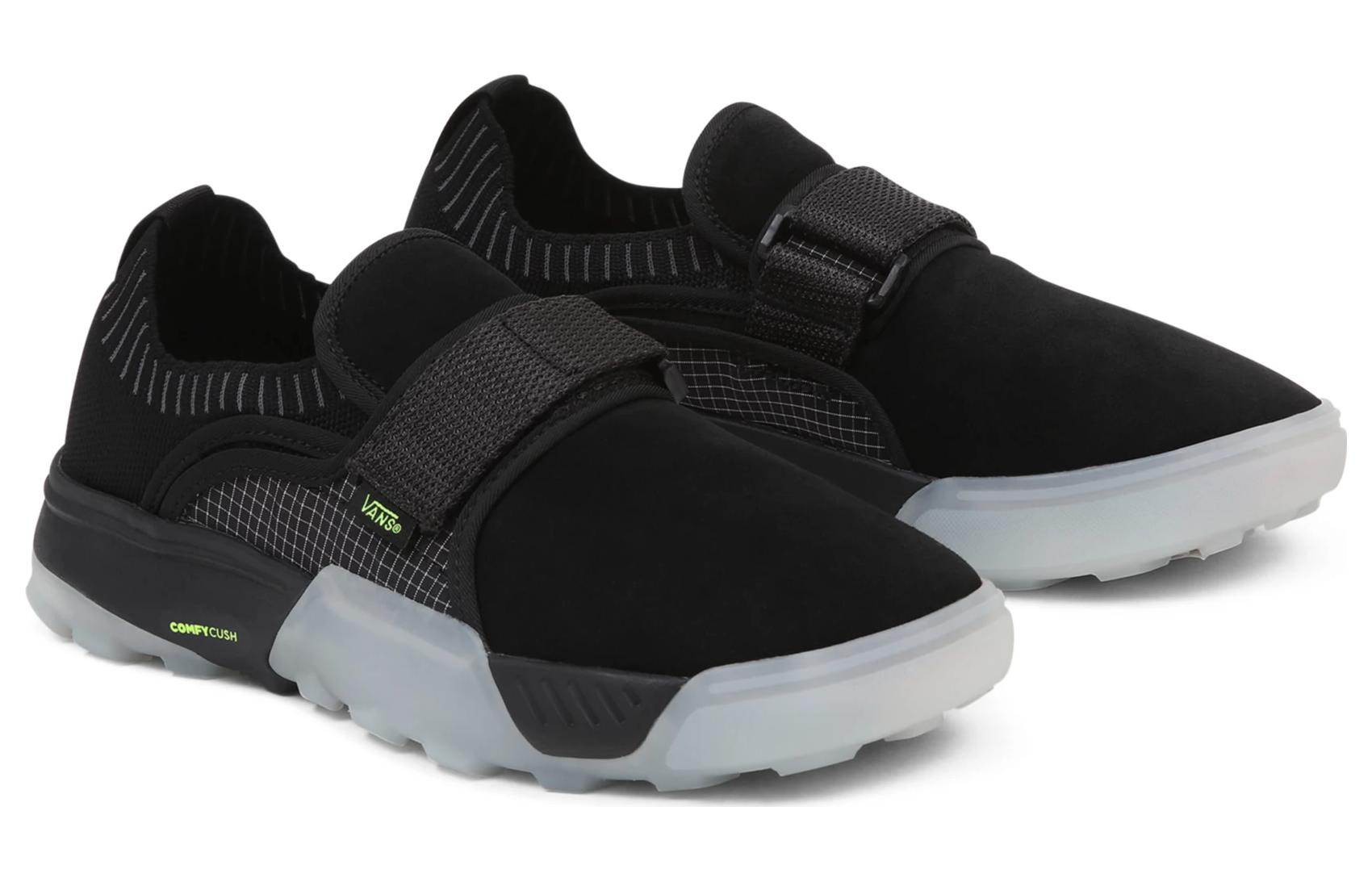 Lookbook Vans Coast Comfycush 黑色（黑） VN0A5JMCBKA