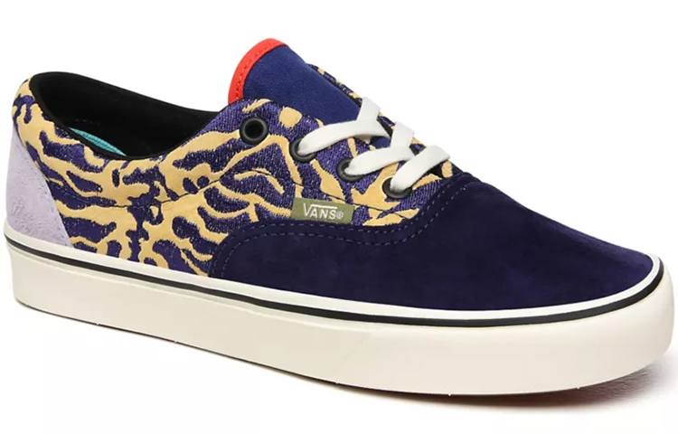 Lookbook Vans ComfyCush Era 'Bugs' Sepatu Sneakers VN0A3WM9WWG