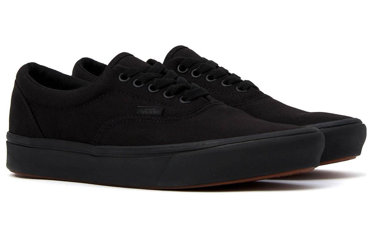 Shop Vans ComfyCush Era 'Negro Clásico' VN0A3WM9VND