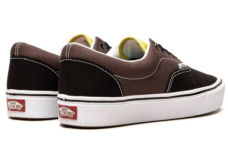 Lookbook Vans ComfyCush Era '三色 - 黑色雨鼓金色'鞋款 VN0A5DYB8U8