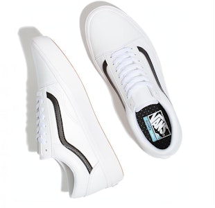 Vans Comfycush 经典翻毛真白滑板鞋 VN0A3WMAODJ Lookbook Vans Comfycush 经典翻毛真白滑板鞋 VN0A3WMAODJ