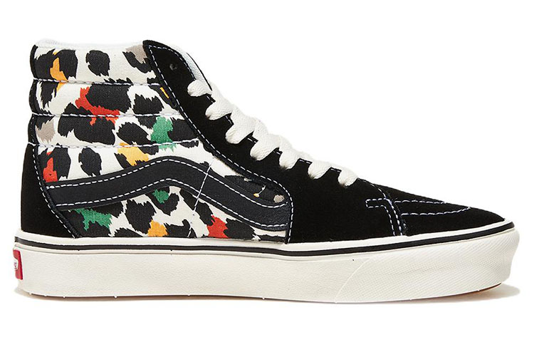 Order Vans Comfycush SK8-HI 'Hitam Putih Hijau' VN0A7TNOBML