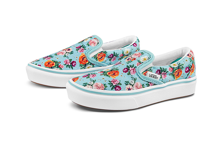 Order Vans Comfycush Slip-On Sneakers Multicolor Blauw VN0A4U1S7U7