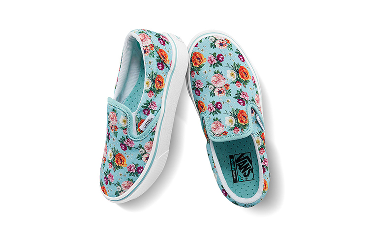 Lookbook Vans Comfycush Slip-On Sneakers Multicolor Blauw VN0A4U1S7U7
