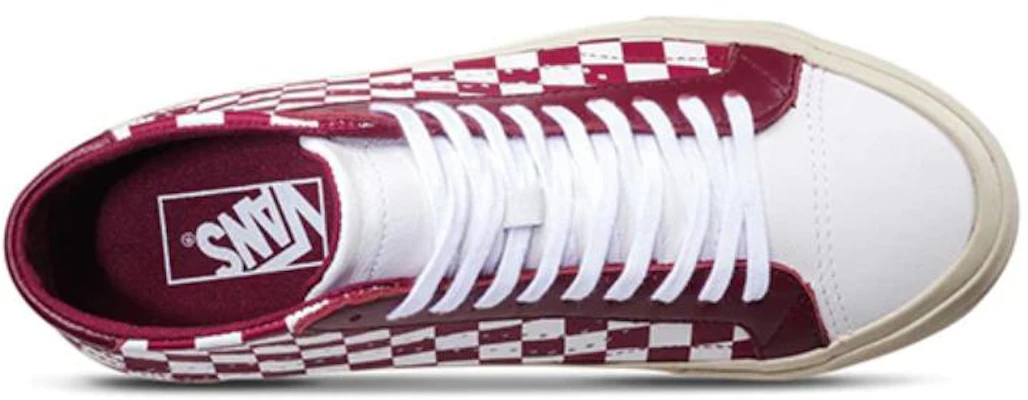 Vans Court Mid ''Checker - Wit Cabernet'' VN0A34A6QFE Lookbook Vans Court Mid ''Checker - Wit Cabernet'' VN0A34A6QFE