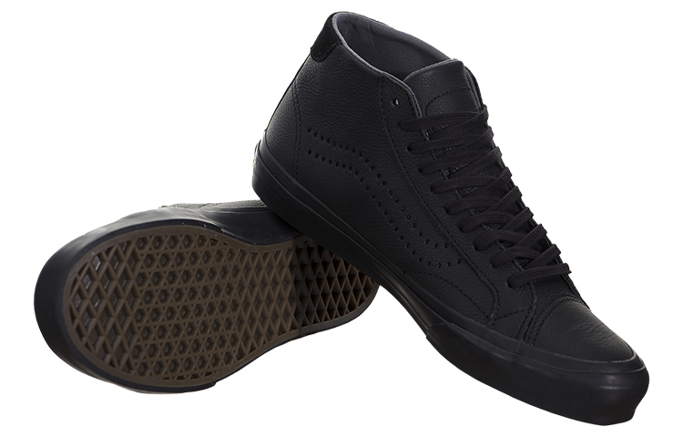 Shop 반스 코트 미드 DX '블랙' (Vans Keoteu Mideu DX 'Beullaek') VN0A2Z5PL3A