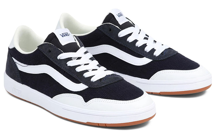 Lookbook Vans Cruze Too Comfycush 低筒休閒板鞋 男女同款 黑藍白