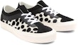 Lookbook Vans 低帮斑点狗款黑白滑板鞋 VN0A5DYA9HD