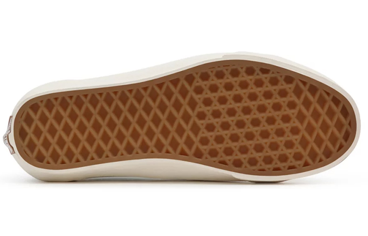 Shop ヴァンズ エコ セオリー オールドスクール (白/緑) VN0A54F4AS1