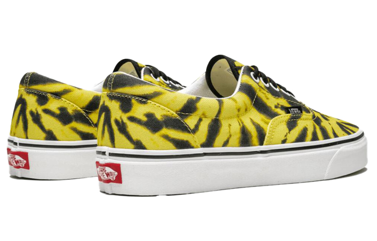 Shop Vans Era 透气防滑耐磨低帮休闲滑板鞋 男女款 黑黄 VN0A38FRVPA