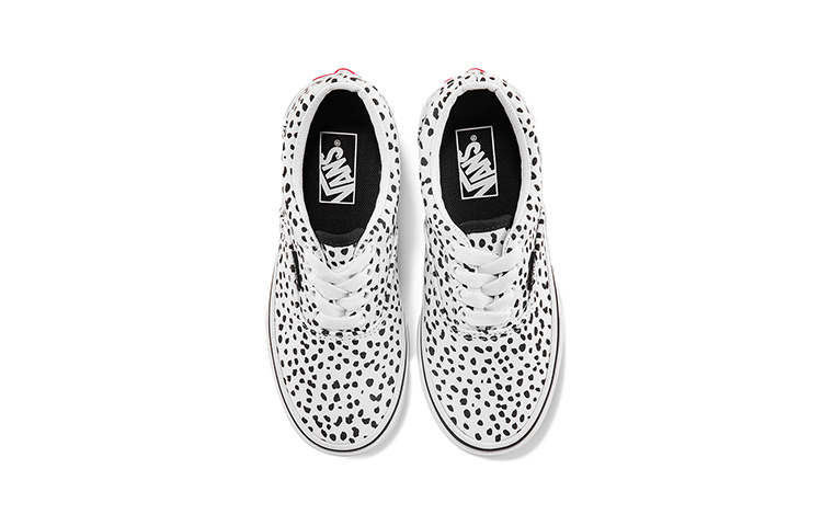 Lookbook Vans Era 低帮休闲滑板鞋 黑白色 VN000YMA6BT
