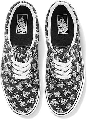 范斯 Era 小熊猫印花 低筒滑板鞋 男女同款 黑白色 Lookbook 范斯 Era 小熊猫印花 低筒滑板鞋 男女同款 黑白色