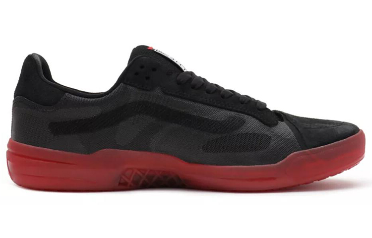 Order Vans EVDNT Ultimatewaffle 輕便防滑 低筒休閒板鞋 黑紅