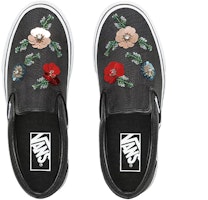 Vans Sepatu Slip-On Hitam Motif Bunga Payet VN0A38F7VM6 Shop Vans Sepatu Slip-On Hitam Motif Bunga Payet VN0A38F7VM6