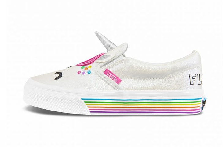 preschool-on-x-vans-classic-slip-on-kara-unicorn-vn-0-a54-ev-2-jq