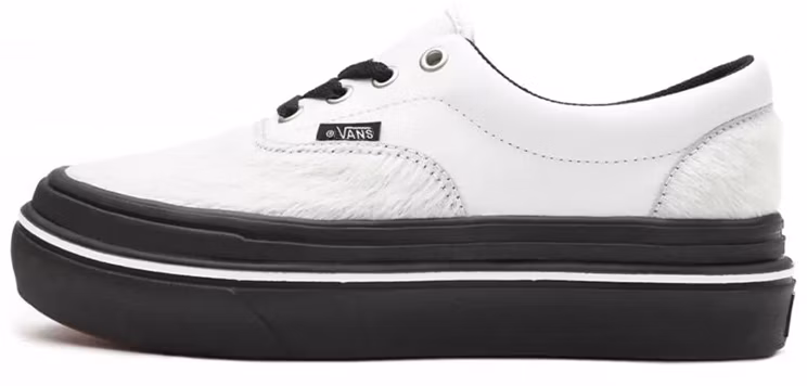 women-vans-super-comfycush-era-fury-black-and-white-vn-0-a4-u1-d4-zn