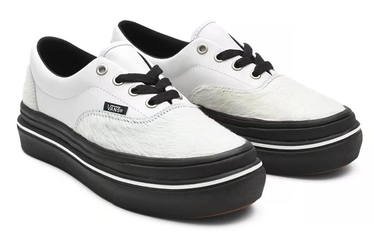 Lookbook 반스 퓨리 컴피쿠시 에라 블랙/화이트 (Vans Fury ComfyCush Era 블랙/화이트) VN0A4U1D4ZN