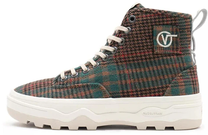 women-vans-sentry-wc-fuzzy-plaid-red-green-vn-0-a4-p3-ka-0-w