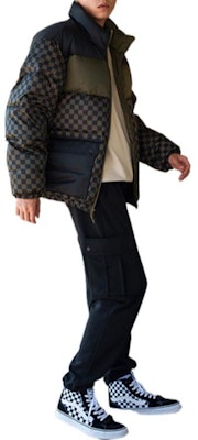 Chaqueta Acolchada Unisex Vans FW22 Cuadros Verdes con Cremallera y Bolsillo VN00090SBSZ Shop Chaqueta Acolchada Unisex Vans FW22 Cuadros Verdes con Cremallera y Bolsillo VN00090SBSZ