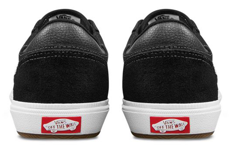 Shop Vans Gilbert Crockett Pro 2 '黑色' 滑板鞋 VN0A38COY28