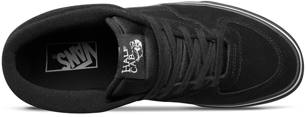 Vans 黑色 Half Cab 中帮滑板鞋 VN0A348ELFE Shop Vans 黑色 Half Cab 中帮滑板鞋 VN0A348ELFE