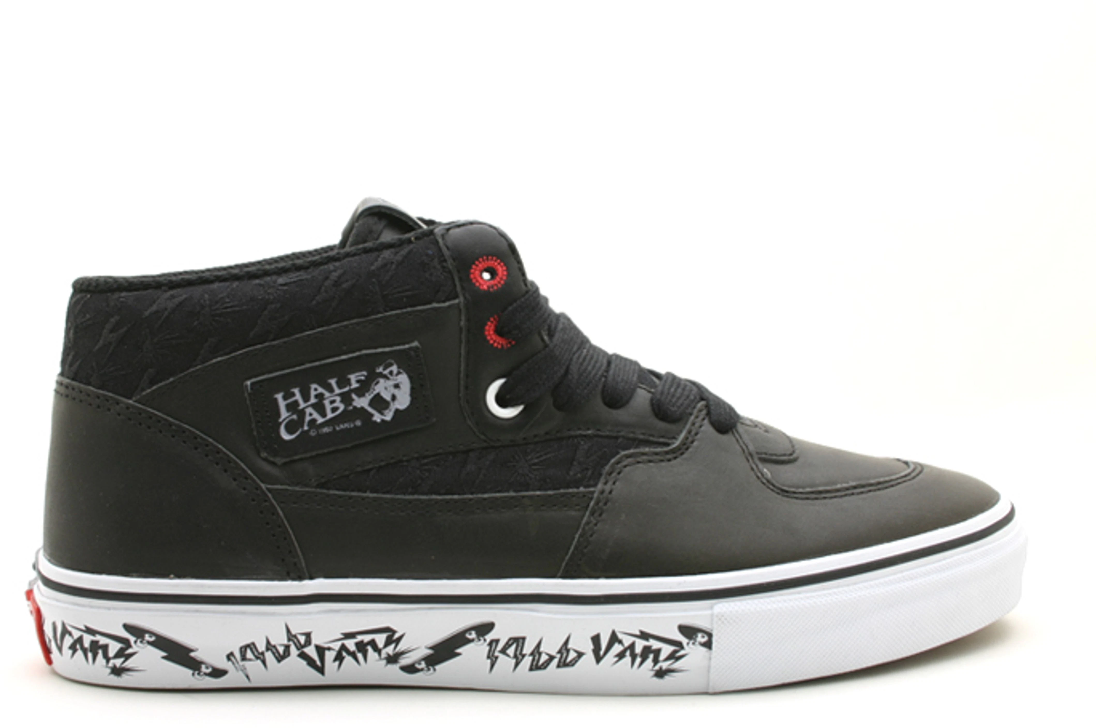 vans-half-cab-lx-black
