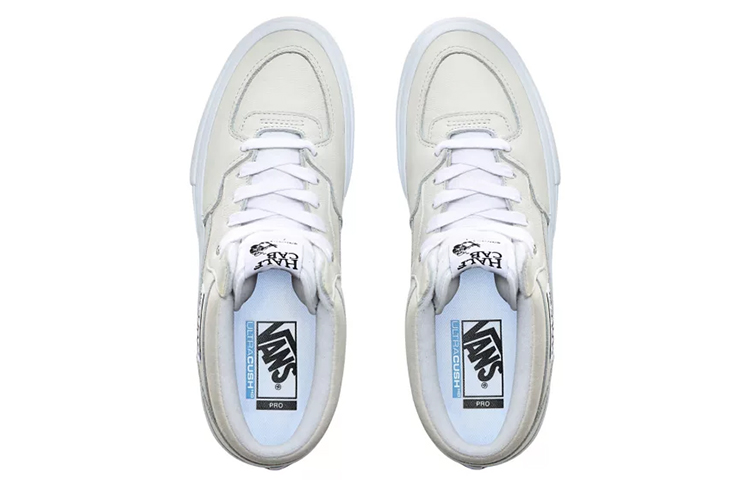 Shop Vans 半高幫Pro '白色' VN0A38CP1EF
